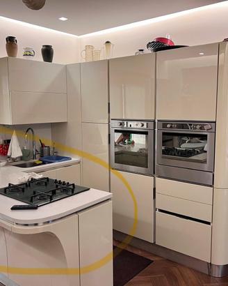 Penisola di cucina Scavolini -ben tenuta - ribasso