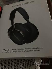 Bowers & Wilkins PX8