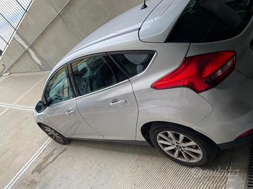 Focus 1.5 TDCi 120CV 5p Titanium Powershift