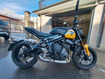 TRIUMPH TRIDENT 660 MY25 COSMIC YELLOW
