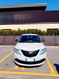 Lancia Ypsilon Elefantino benzina per neopatentati