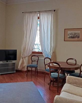 Appartamento di 100 m² con 4 locali e box auto a T