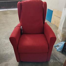 Poltrona alzapersona “Il Benessere” (1400€ nuova)