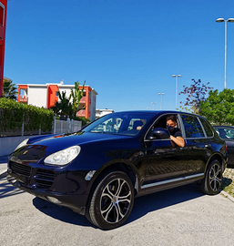 Porsche Cayenne 3.2 v6 Gpl anno 2004