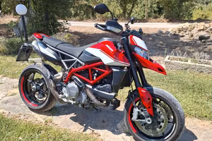ducati hypermotard 950 