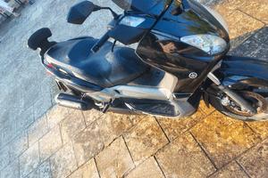 Yamaha XMAX