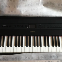 pianoforte Yamaha p 515