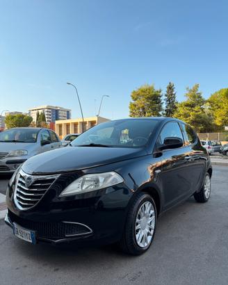 LANCIA YPSILON 2013