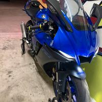 YAMAHA YZF R1