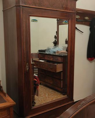 armadio con specchio 