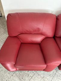 2 poltrone color bordeaux