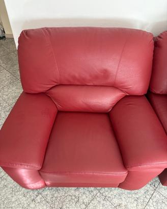 2 poltrone color bordeaux
