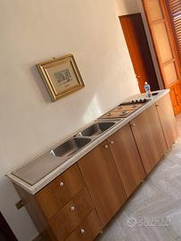 Cucina Completa Con Base Tipo Marmo