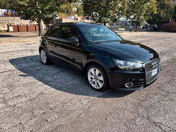 Audi A1 1.6 TDI 105 CV S line edition plus -