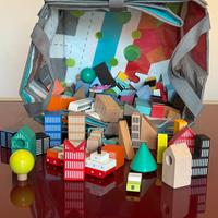 Set di costruzioni in legno con tappeto-gioco