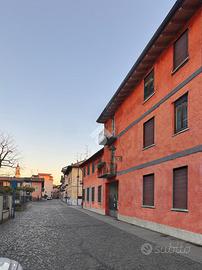 2 LOCALI A LAZZATE