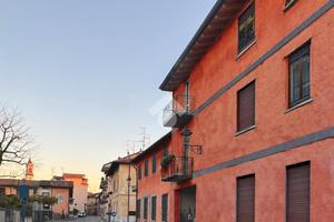 2 LOCALI A LAZZATE