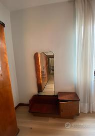 mobile camera da letto corridoio specchio 