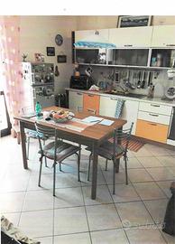 credenza +cucina componibile + frigo