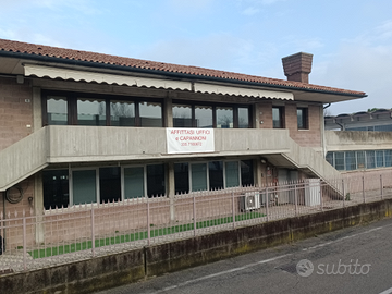 Due uffici al primo piano 150 mq/220mq