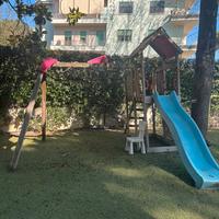 Scivolo e altalene da esterno