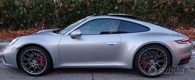 PORSCHE 992 S