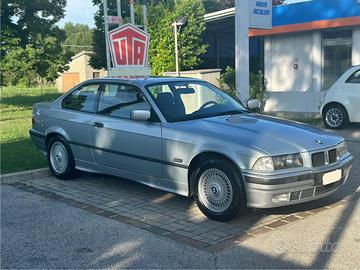 BMW 318is Coupé E36