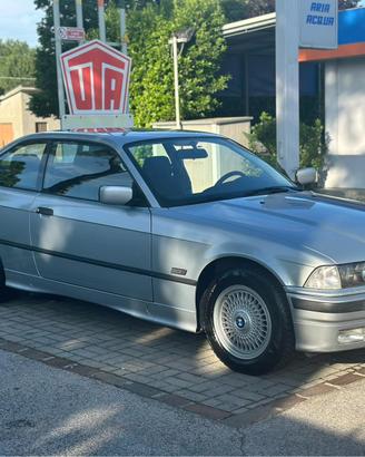 BMW 318is Coupé E36