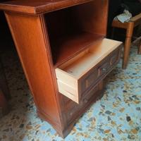 Comodino antico in legno 3 cassetti stile classico