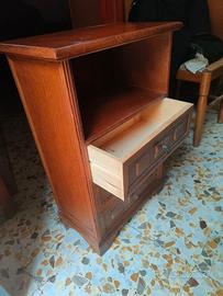 Comodino antico in legno 3 cassetti stile classico
