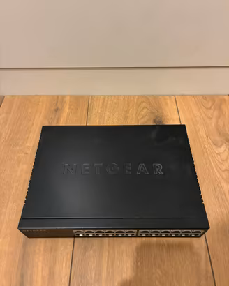 Switch NETGEAR GS324v2 24 Porte Gigabit Ethernet