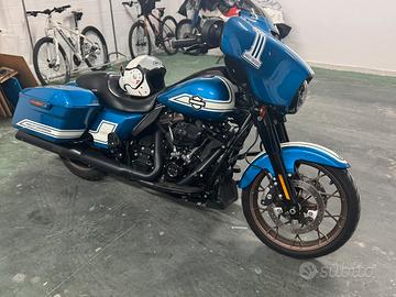 Harley Davidson Fast Johnnie 117 Street glide