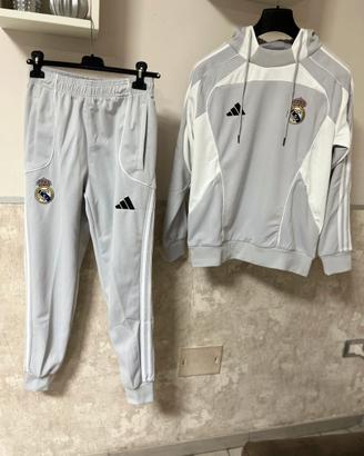 tuta real madrid size M