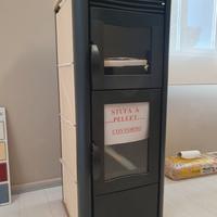 Stufa a pellet con forno 11,5kw