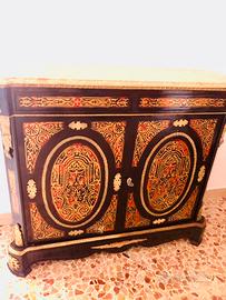 Splendida credenza in stile Boulle