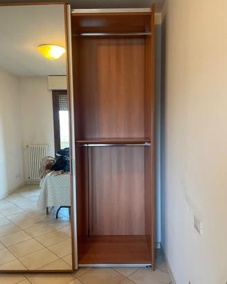 Armadio tre ante scorrevoli