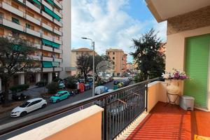 4 LOCALI A GENOVA