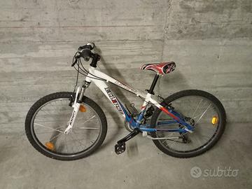 Bicicletta entry level Eclipse raggio 26 cm