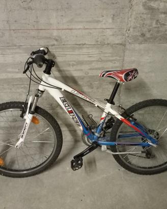 Bicicletta entry level Eclipse raggio 26 cm