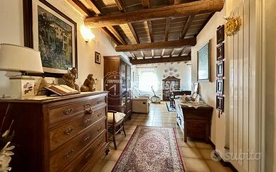 Trilocale al secondo piano con garage