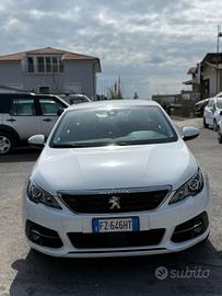 Peugeot 308 BlueHDi 130 S&S SW Allure