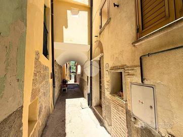 CASA SEMINDIPENDENTE A MANOPPELLO
