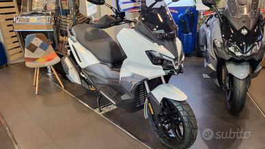 Sym ADX 300 ABS + TCS E5+ Promozione sulla pronta 