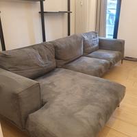 Divano stile contemporaneo e comodo