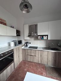 Cucina Veneta Cucine completa con top in quarzo
