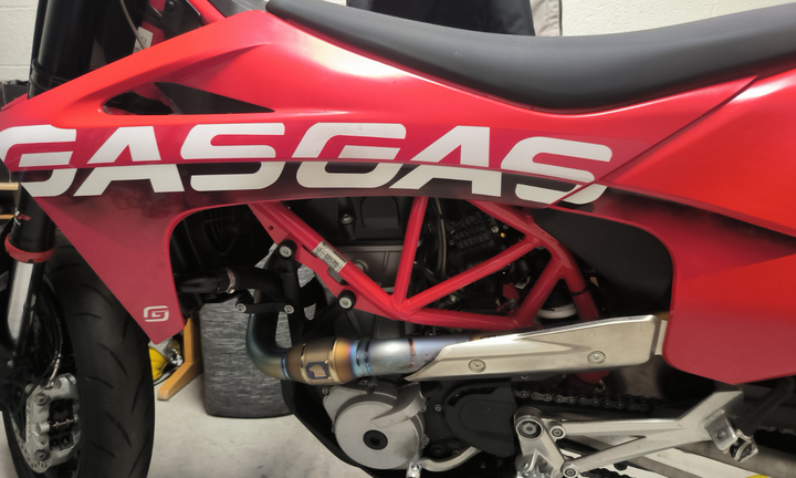 Bella Gas Gas con Tante cose fatto