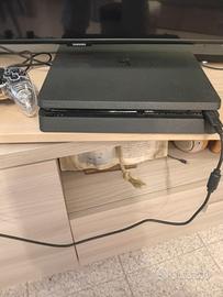 PLAY STATION 4 SLIM
