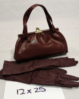 Borsa in pelle e guanti