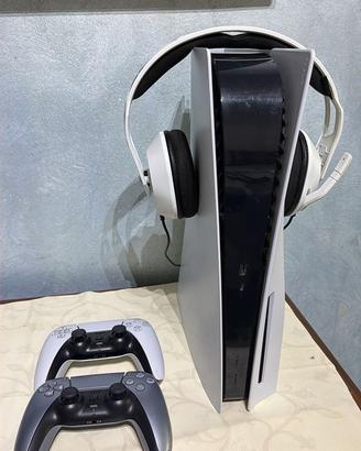 Playstation 5 con 2 controller + cuffie gaming