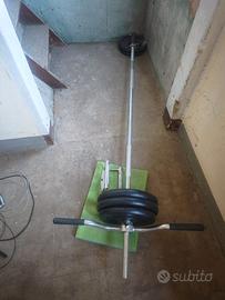 3 bilancieri e 2 manubri con dischi 210 kg